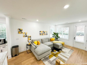 Friends and Family Home,1st flr Suite, 20Min from RDU